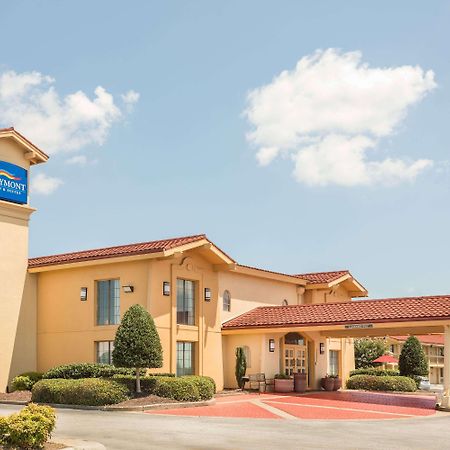 Baymont By Wyndham Greenville Woodruff Rd Εξωτερικό φωτογραφία
