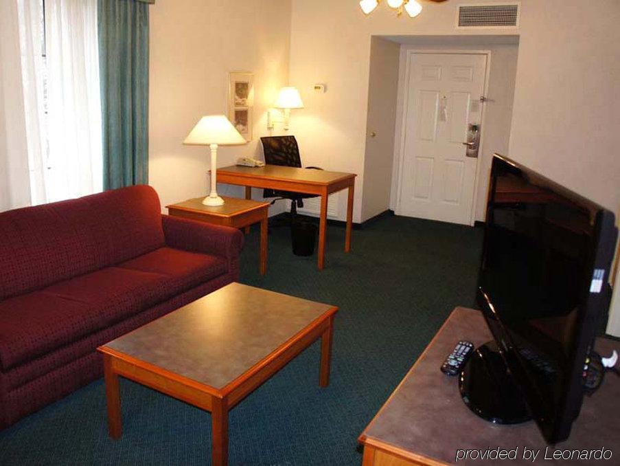 Baymont By Wyndham Greenville Woodruff Rd Εξωτερικό φωτογραφία
