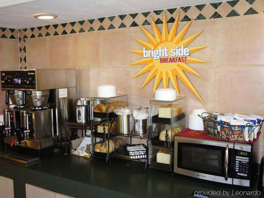 Baymont By Wyndham Greenville Woodruff Rd Εξωτερικό φωτογραφία
