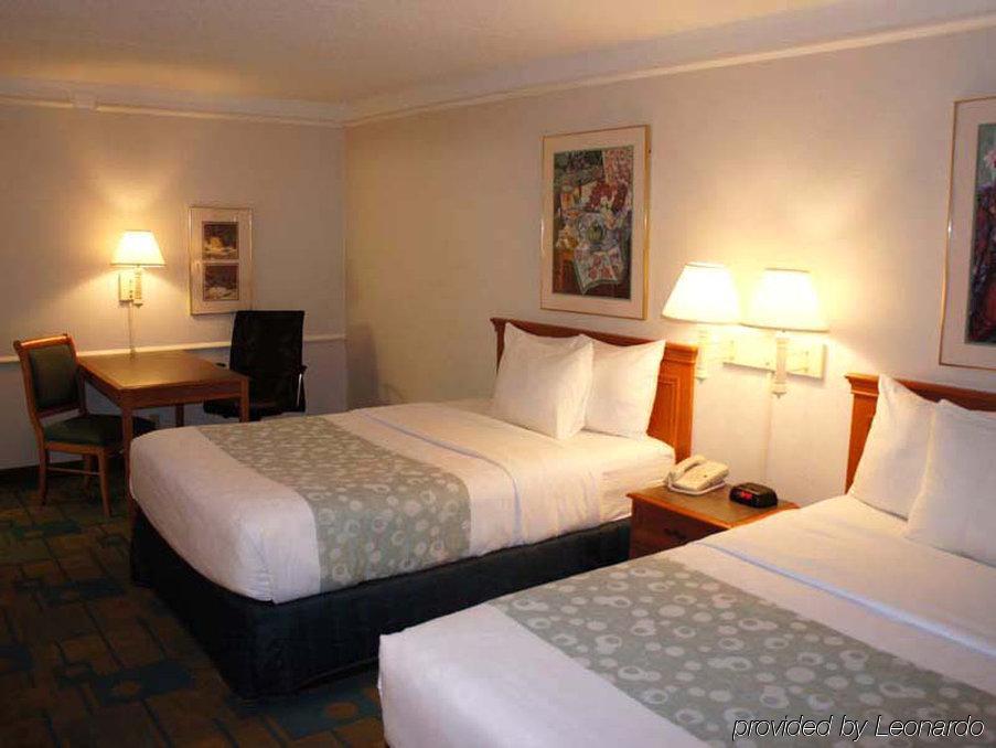 Baymont By Wyndham Greenville Woodruff Rd Εξωτερικό φωτογραφία