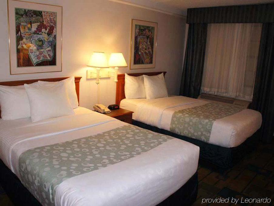 Baymont By Wyndham Greenville Woodruff Rd Εξωτερικό φωτογραφία