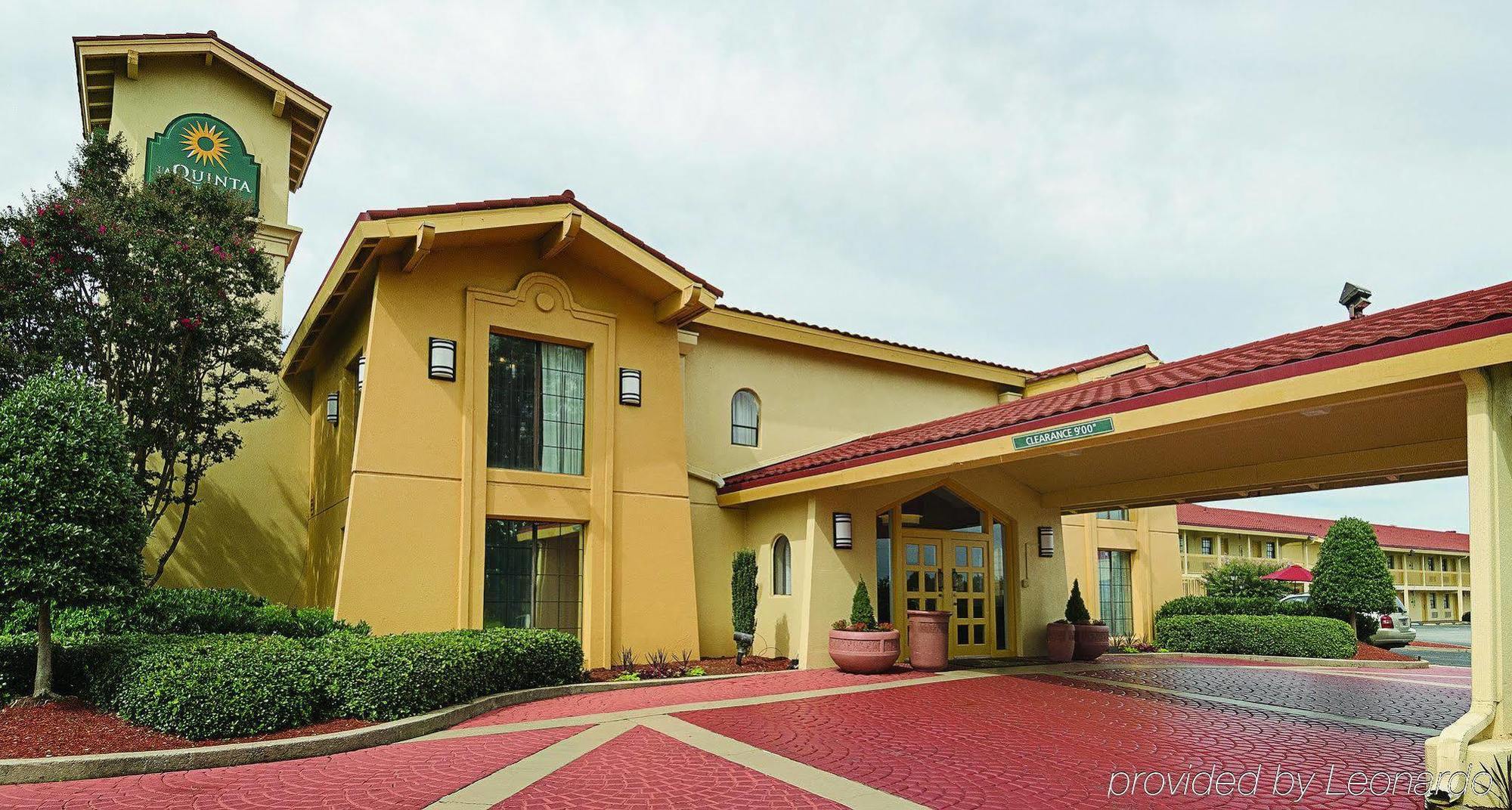 Baymont By Wyndham Greenville Woodruff Rd Εξωτερικό φωτογραφία